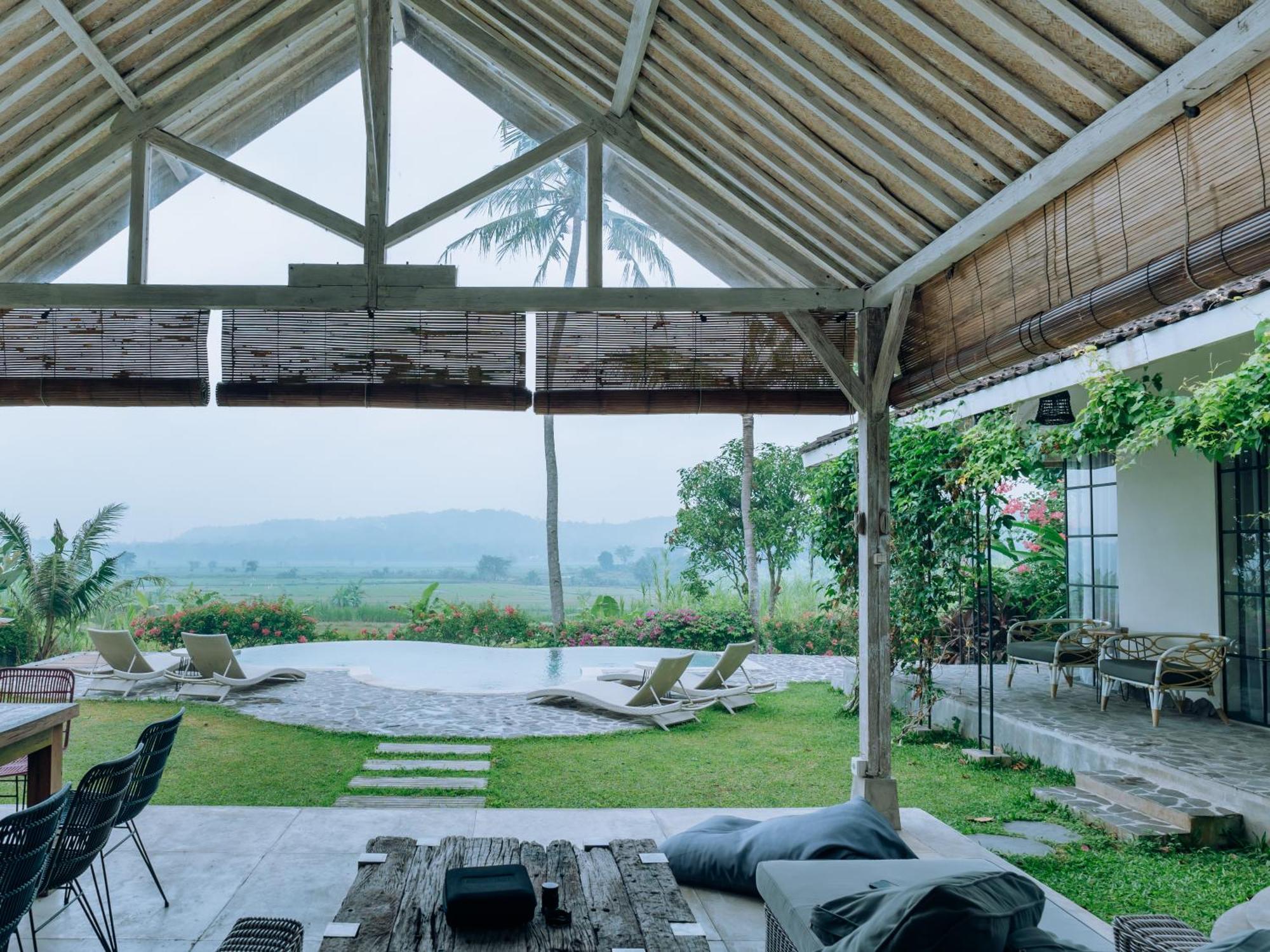Sunmoonstarvillas Yogyakarta Jarakan Экстерьер фото