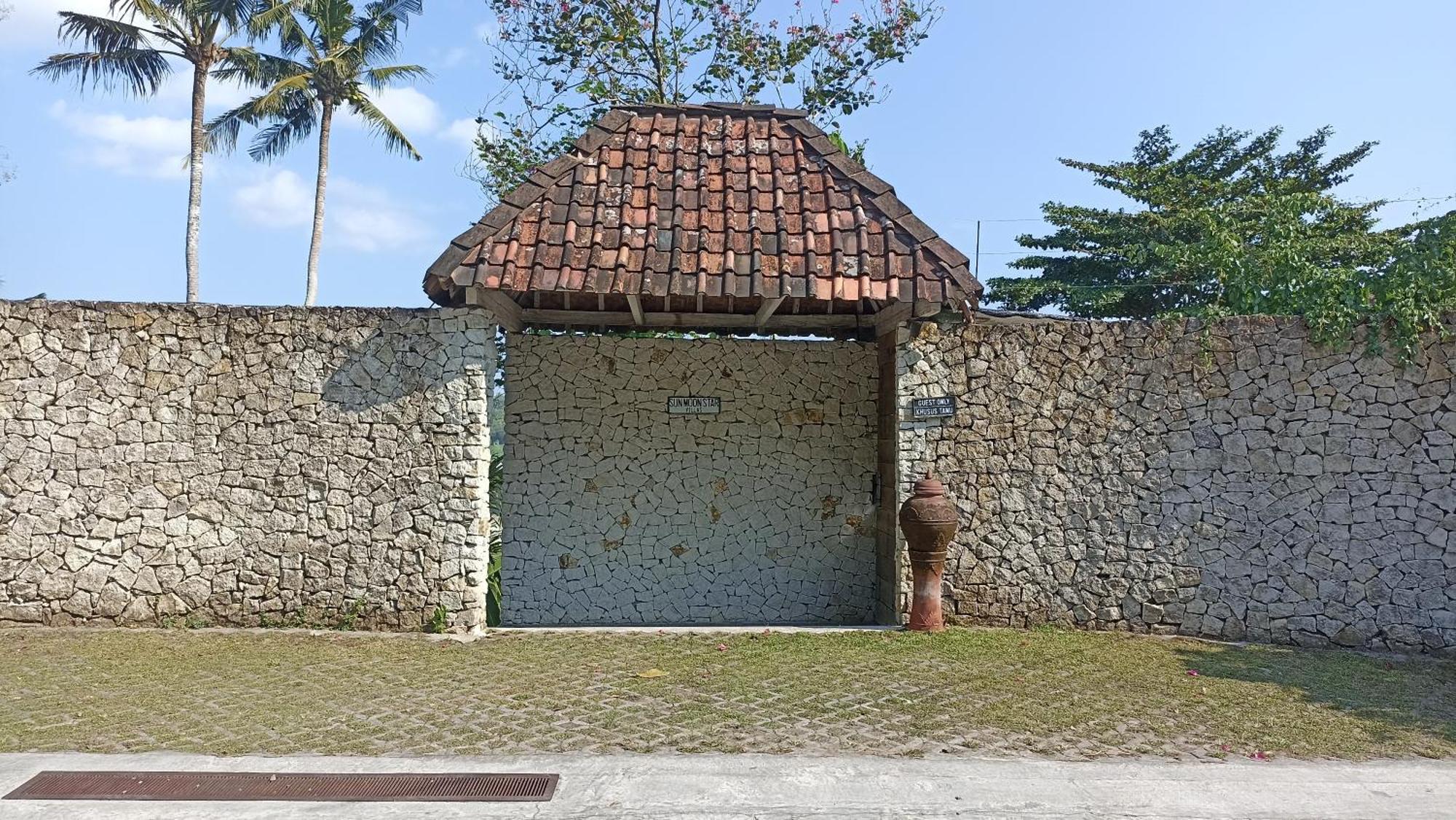Sunmoonstarvillas Yogyakarta Jarakan Экстерьер фото