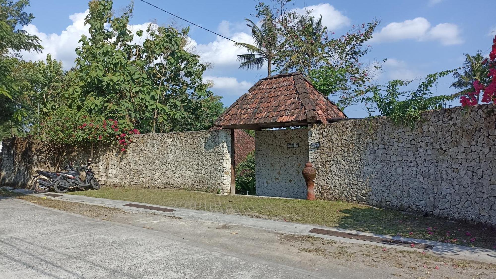 Sunmoonstarvillas Yogyakarta Jarakan Экстерьер фото