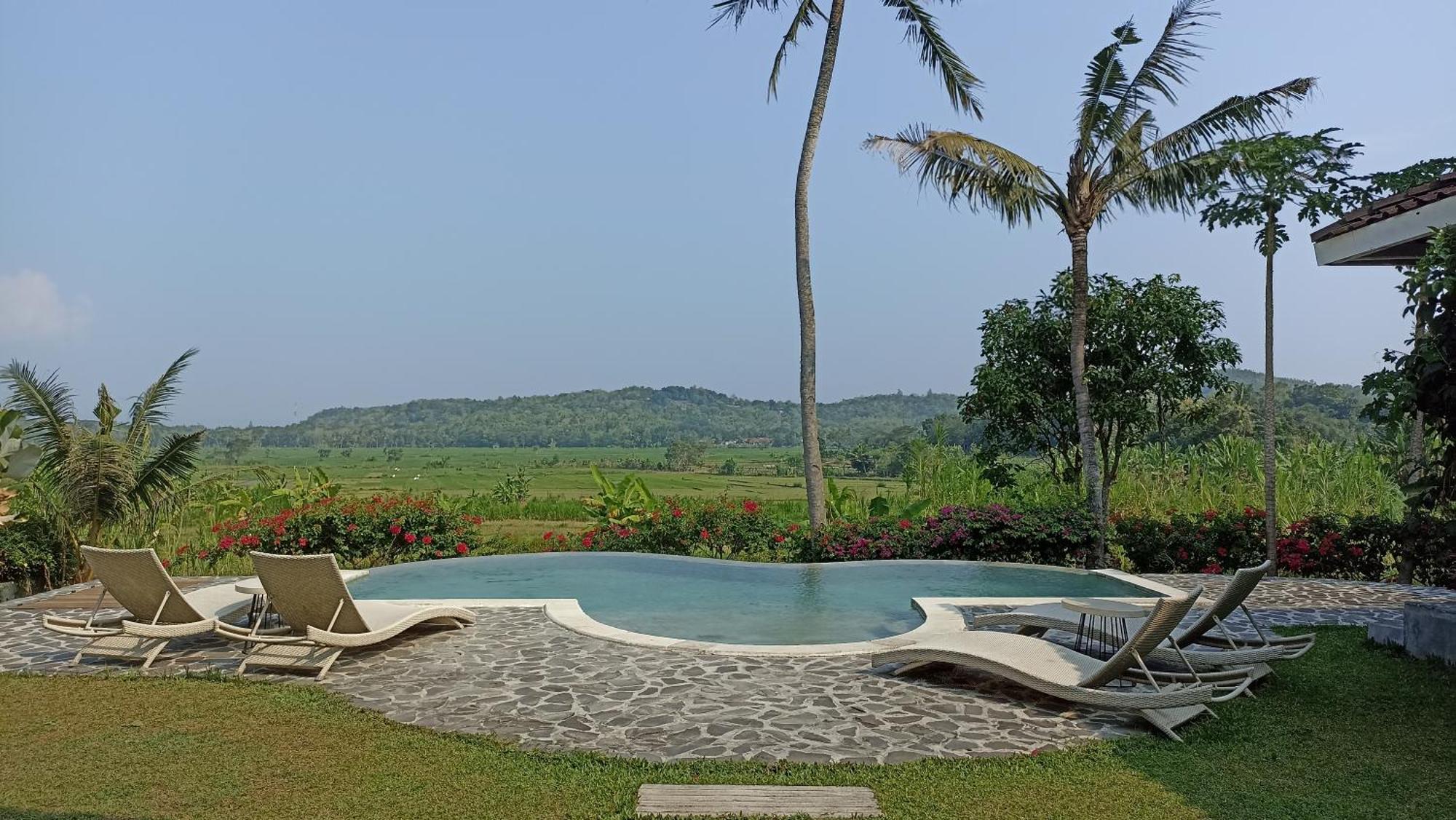 Sunmoonstarvillas Yogyakarta Jarakan Экстерьер фото